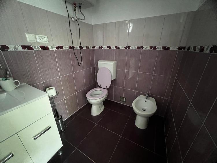 Casă individuală cu 3 camere cu Teren 1493 Mp în Periferie