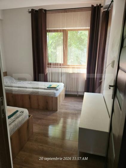 Casă individuală cu 7 camere cu Canalizare în Rovine