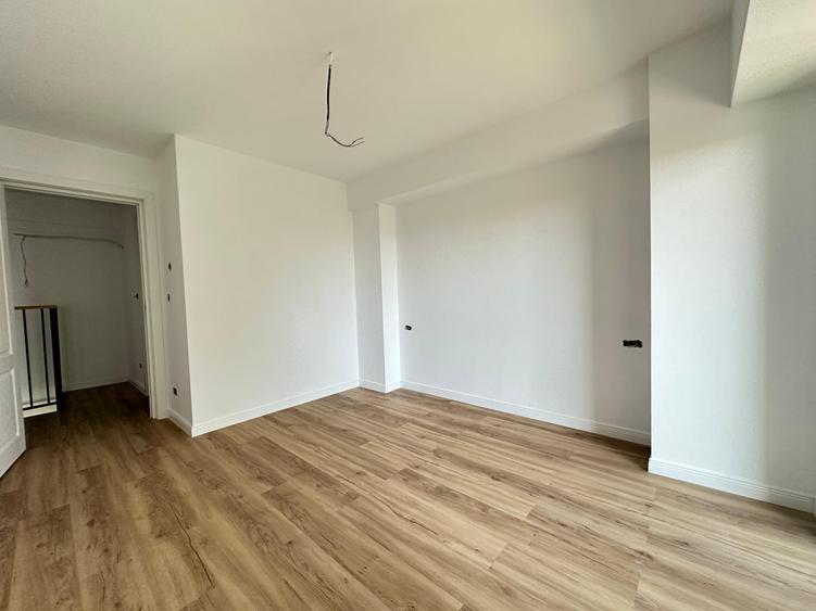 Apartament cu 3 camere decomandat în Popas Păcurari