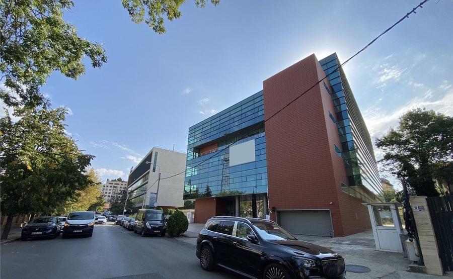 Spațiu comercial, de 6,830 mp, în Herăstrău