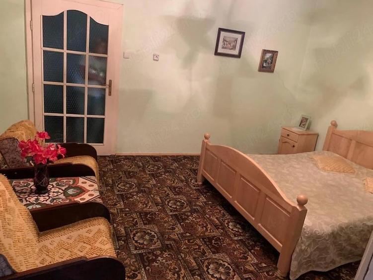 Casa spa?ioasa cu 35 ari teren Solovastru (ie?ire spre Reghin Baile Sarate de la Jabeni?a) - 3