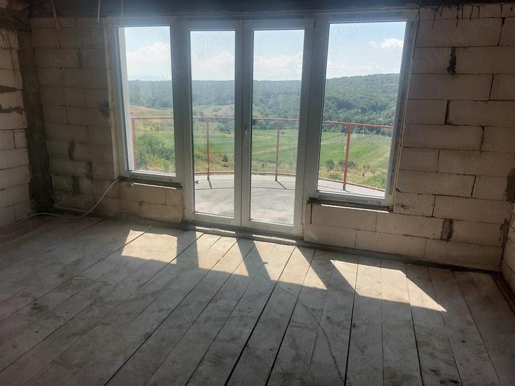Casă cu 1 camere cu Teren 800 Mp în Almașu Sec