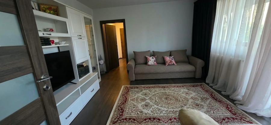 Apartament cu 3 camere semidecomandat în Camil Ressu