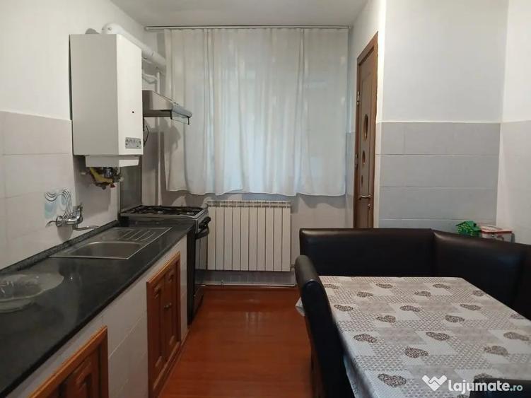 Apartament cu 2 camere nedecomandat în Central