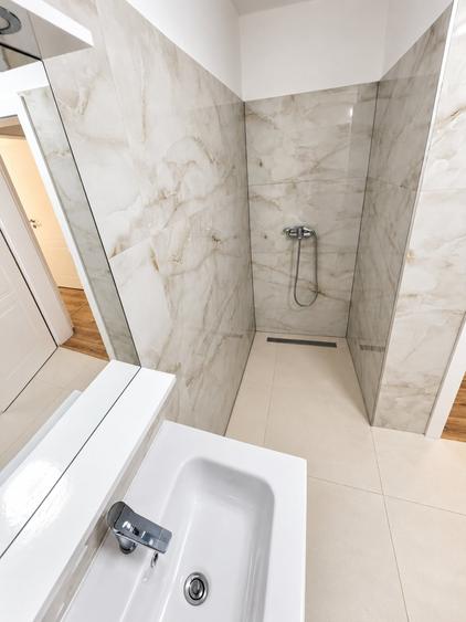 Apartament 3 camere, bloc nou, etaj 2, balcon, parcare - 7