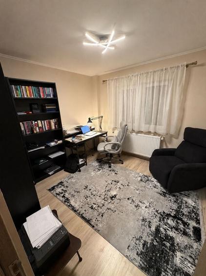 Apartament cu 3 camere decomandat în Micălaca