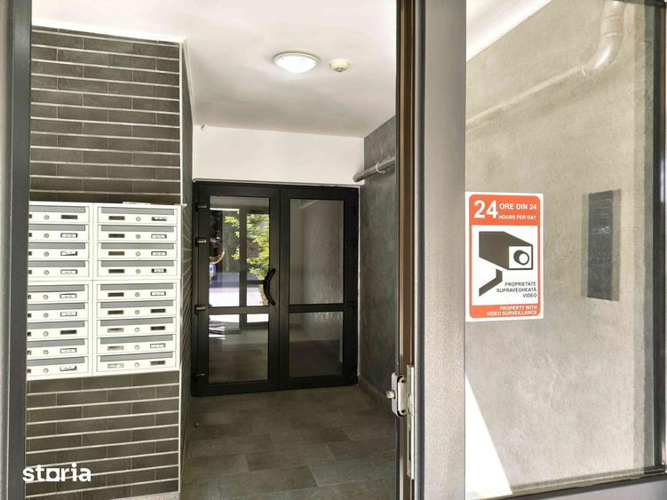 Apartament cu 2 camere decomandat în Tractorul