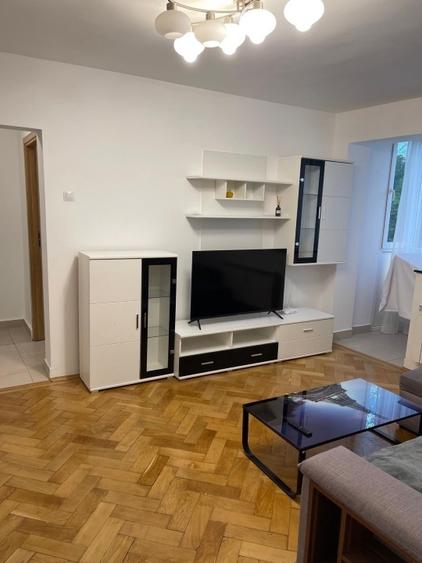 Apartament cu 2 camere semidecomandat în Dorobanți