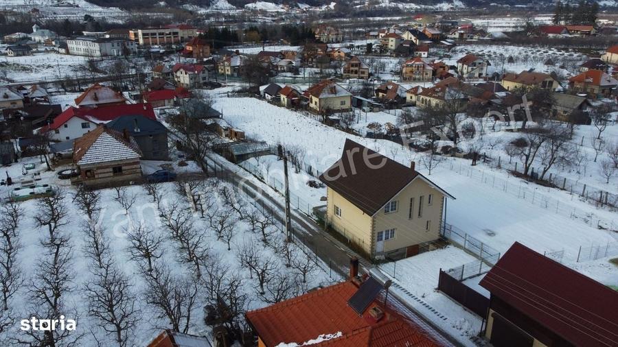 Casă cu 4 camere în Șuici