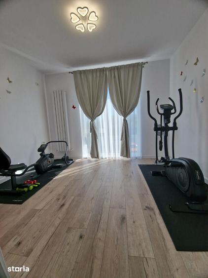 Casă cu 4 camere cu Teren 80 Mp în Titan