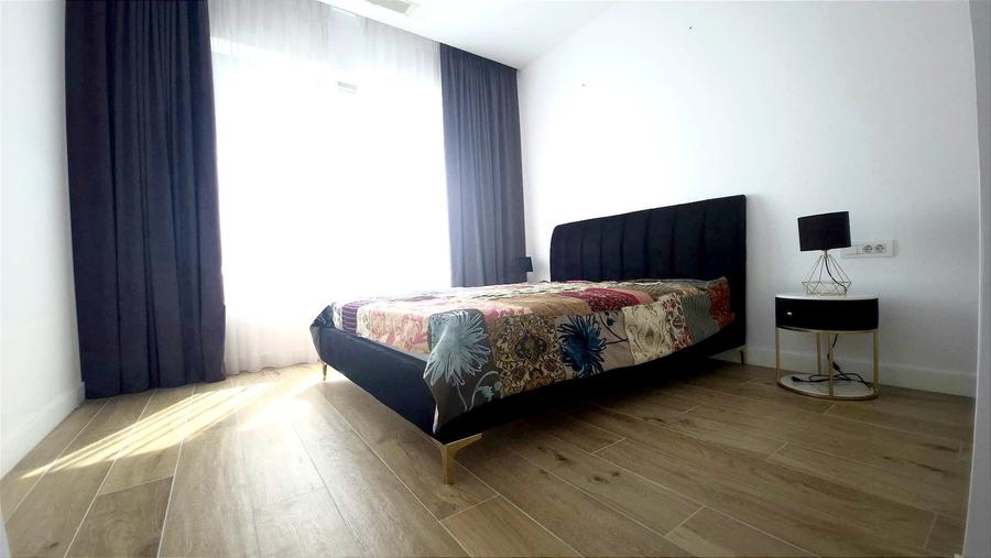 Penthouse cu 3 camere decomandat în Grădina Icoanei