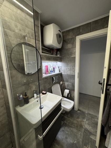 Apartament cu 2 camere semidecomandat în 1 Mai