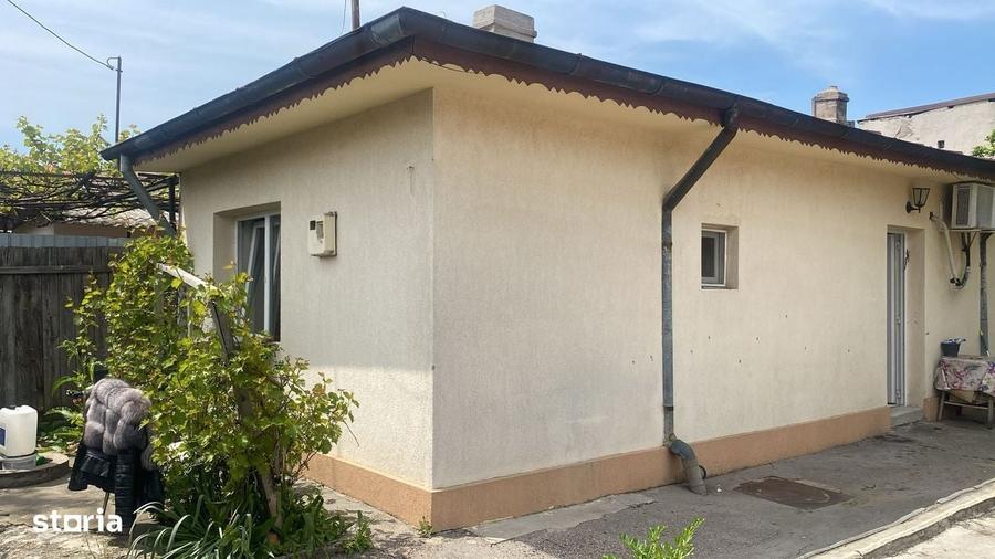 Casă cu 3 camere cu Teren 250 Mp în Rahova