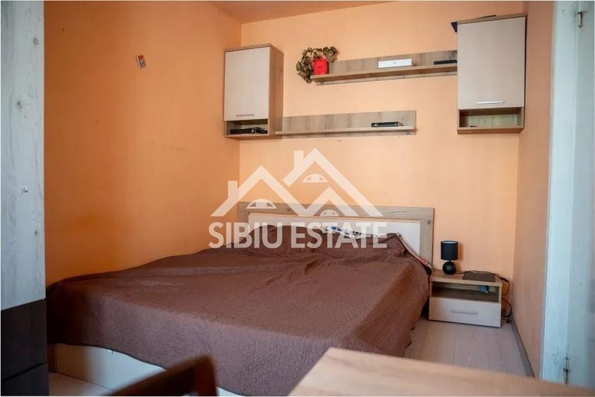 Apartament cu 2 camere semidecomandat, mobilat în Hipodrom 3