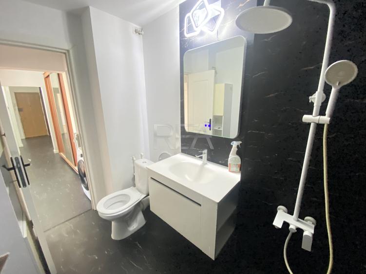 Apartament cu 3 camere decomandat, mobilat în Rahova