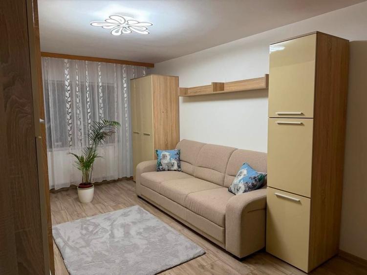 Apartament cu 2 camere semidecomandat în Lipovei