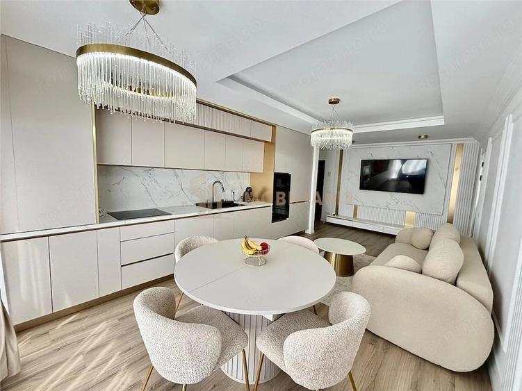 Apartament cu 3 camere în Independenței