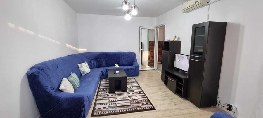 Apartament cu 2 camere decomandat în Central