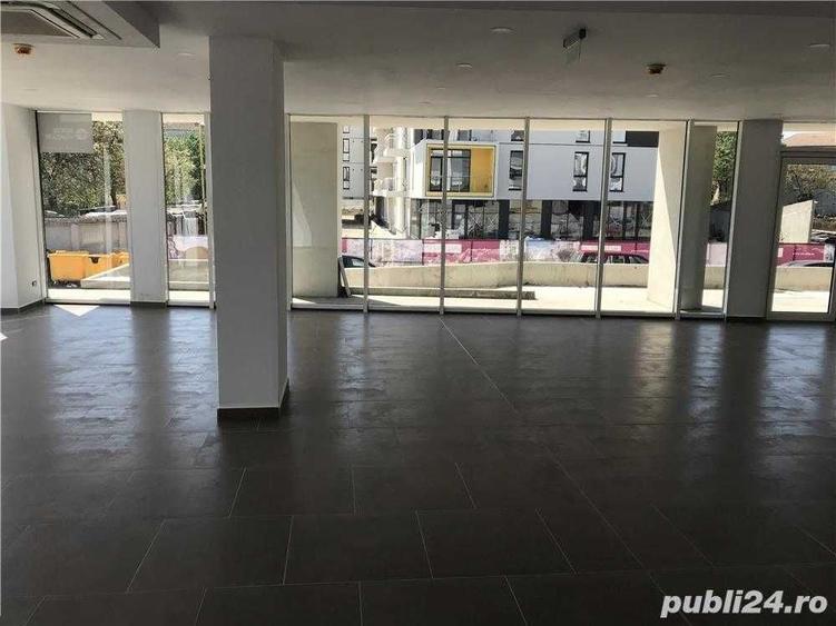Spațiu comercial, de 75 mp, în Central