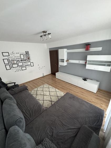 Apartament cu 2 camere decomandat în 1 Decembrie 1918