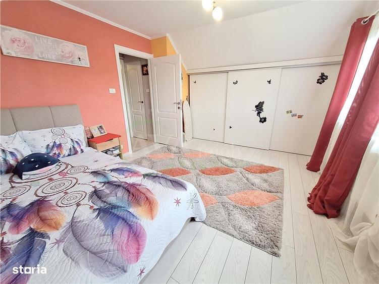 Casă cu 3 camere cu Teren 263 Mp în Letea Veche