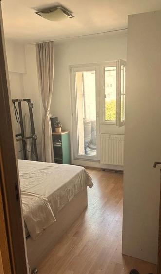 Apartament cu 3 camere decomandat, mobilat în Nerva Traian