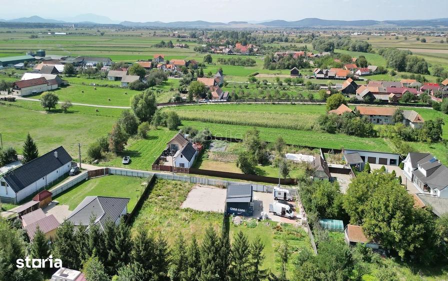 Teren de 1000 mp, în Chichiș