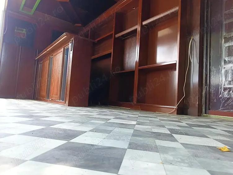 Spațiu comercial, de 50 mp, în Central