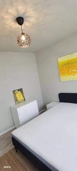 Apartament cu 2 camere semidecomandat, mobilat în 1 Mai