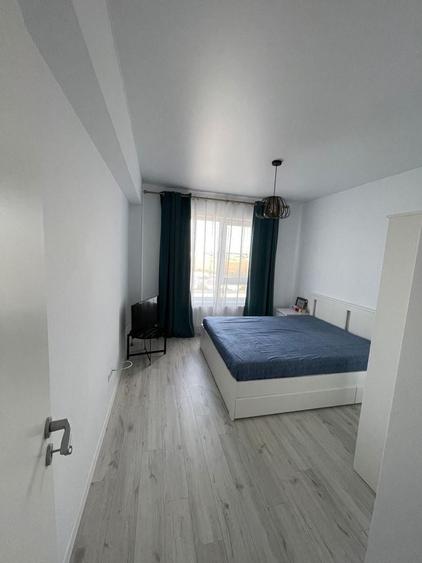 Apartament cu 2 camere semidecomandat în Roșu