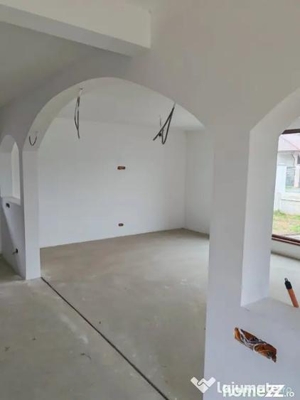 Casă cu 3 camere cu Teren 5000 Mp în Tăuții-Măgherăuș