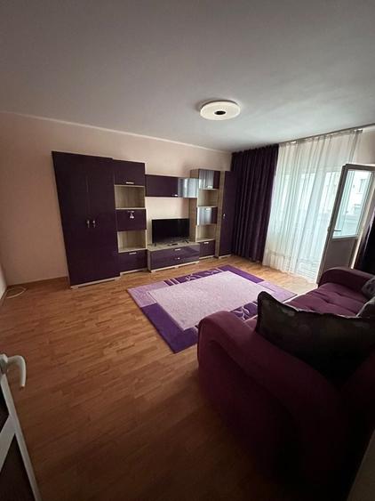 Garsonieră decomandată în Micro 21