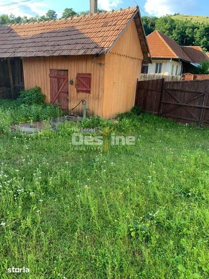 Casă cu 6 camere cu Teren 2793 Mp în Ghimeș