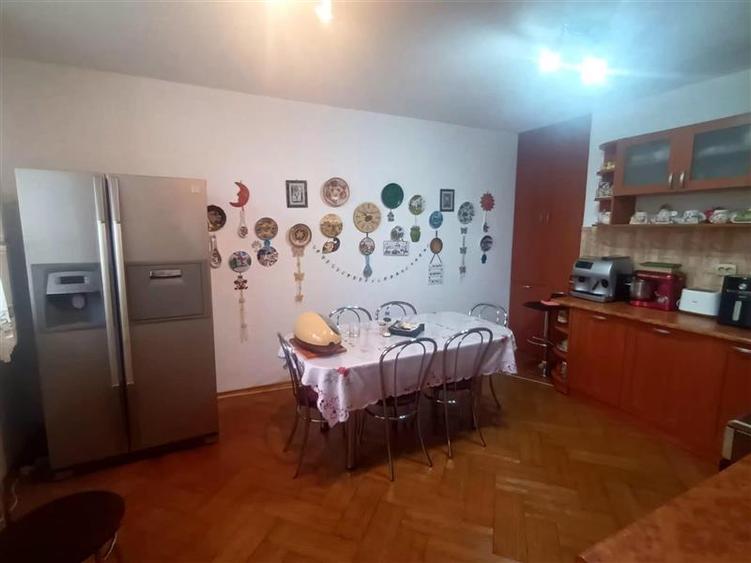 Casă individuală cu 5 camere cu Teren 260 Mp în Mazepa 1