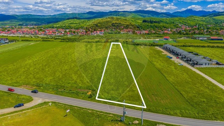 Teren Construcții intravilan de 8600 mp, în Tărlungeni