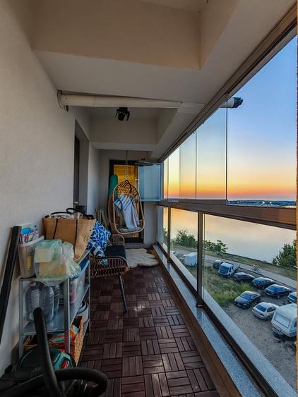 Apartament cu 3 camere decomandat în Uverturii