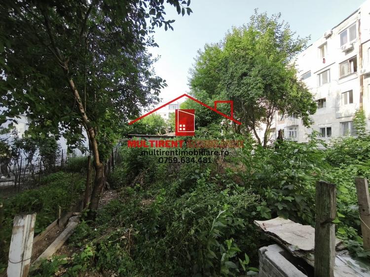 Teren Construcții intravilan de 827 mp, în Vest