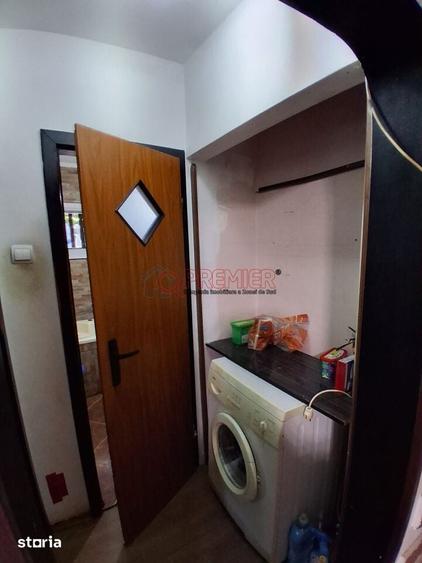 Apartament cu 2 camere semidecomandat în Berceni