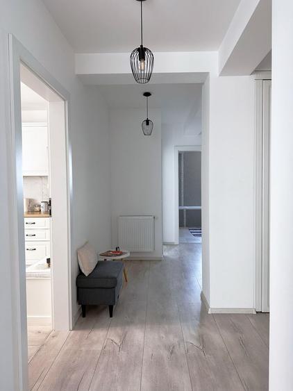 De inchiriat apartament luminos cu priveliste superba - 2