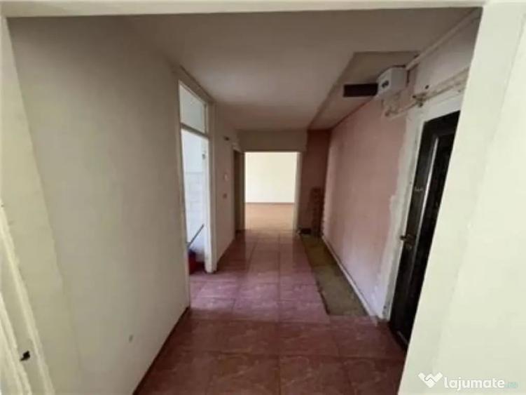 Apartament 3 camere , semidecomandat - zona Calea Bucuresti - 5