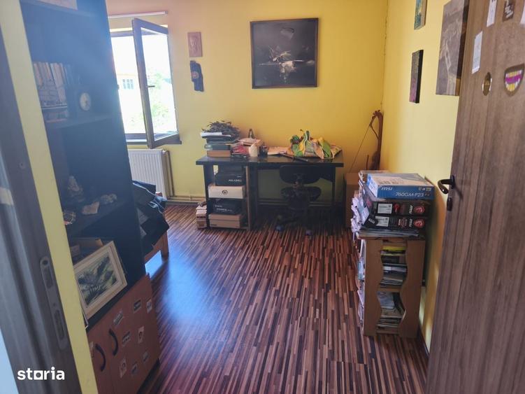 Casă cu 3 camere în Ernei