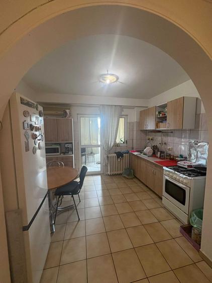 Apartament cu 2 camere decomandat în 13 Septembrie