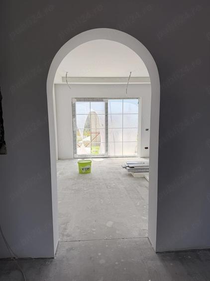 Casă cu 5 camere cu Teren 575 Mp în Moșnița Nouă