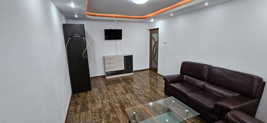 Apartament cu 2 camere decomandat în Crâng