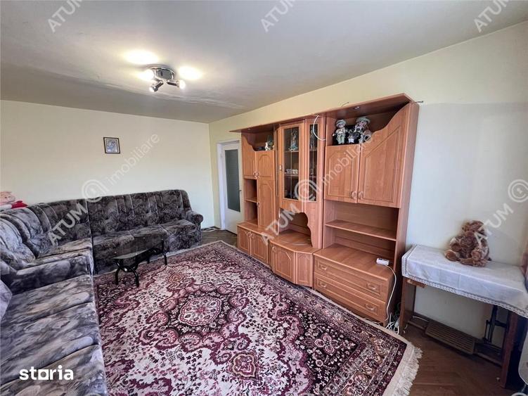 Apartament cu 2 camere decomandat, mobilat în Ștrand