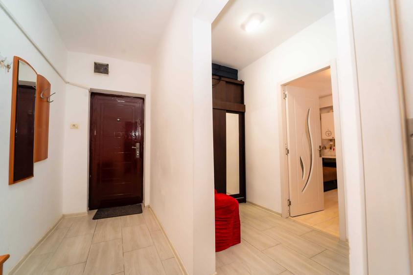 Garsonieră decomandată în Central