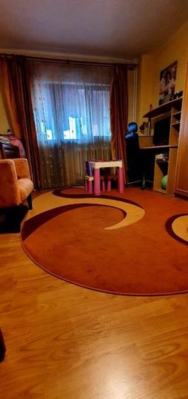 Apartament cu 2 camere decomandat în Domenii