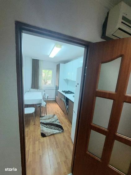 Apartament cu 3 camere decomandat în Decebal