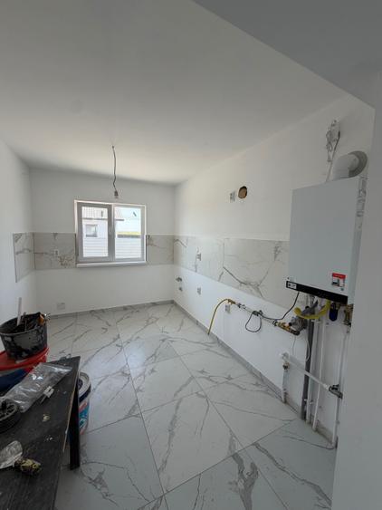 Casă cu 3 camere în Frumușani