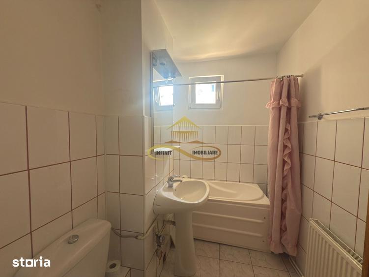 Apartament cu 3 camere decomandat în Dofteana